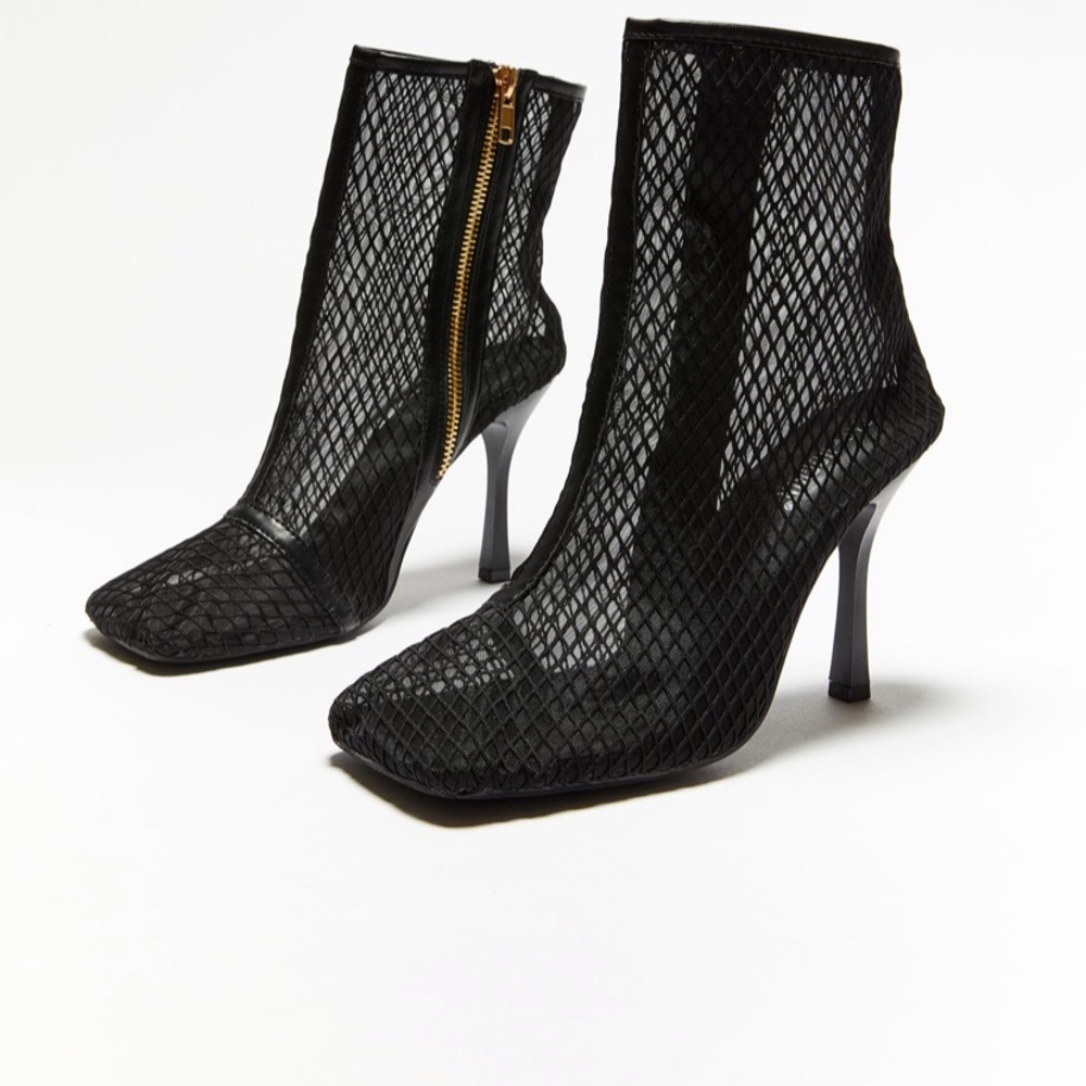 All eyes on u fishnet booties